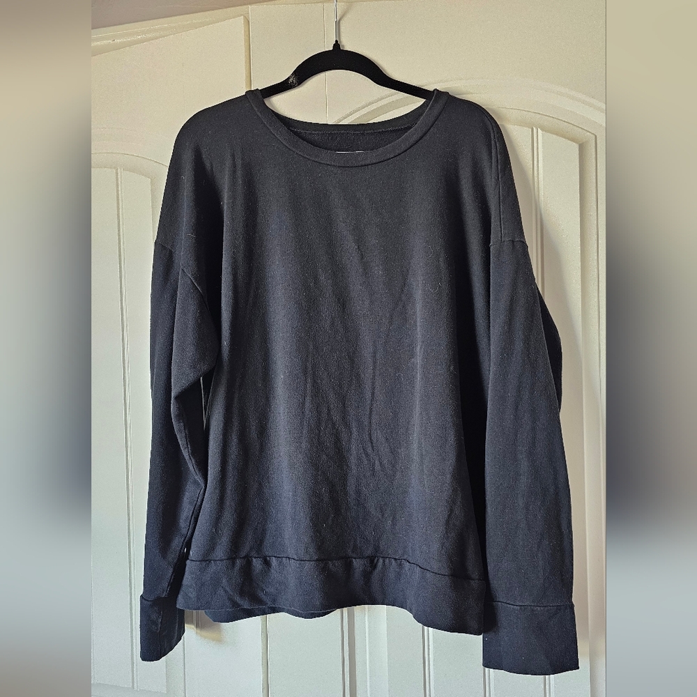 Offline By Aerie Sweatshirt Size Large